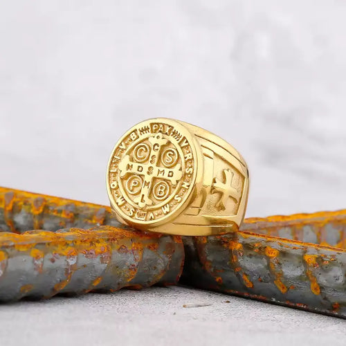 Anel de São Bento Dourado