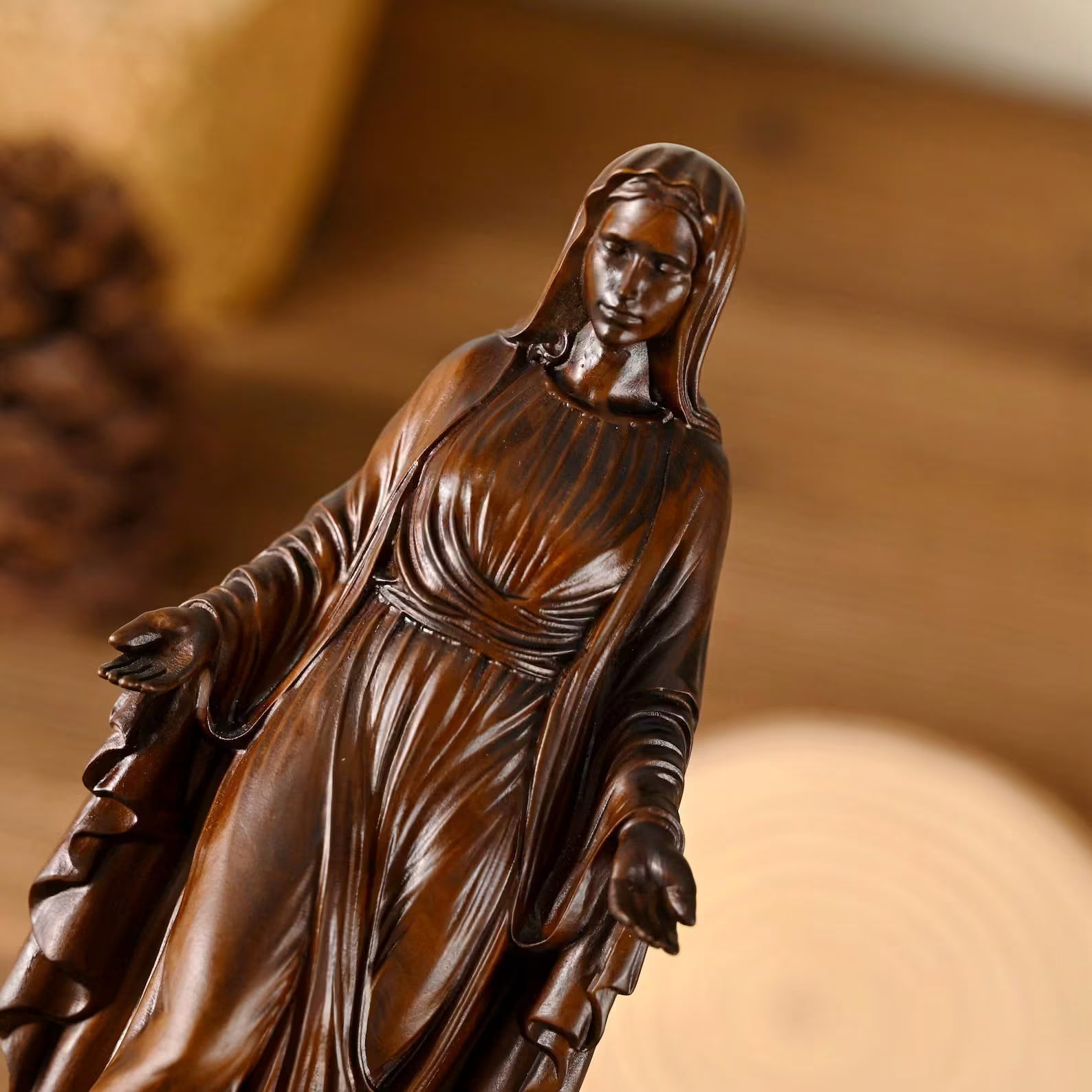 Imagem Virgem Maria em Madeira